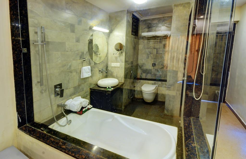 Resort De Crossroads Calangute Extérieur photo