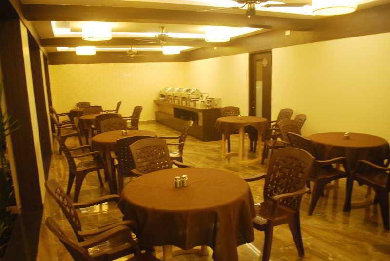 Resort De Crossroads Calangute Extérieur photo