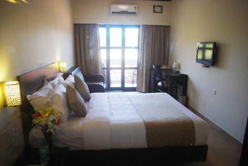 Resort De Crossroads Calangute Extérieur photo